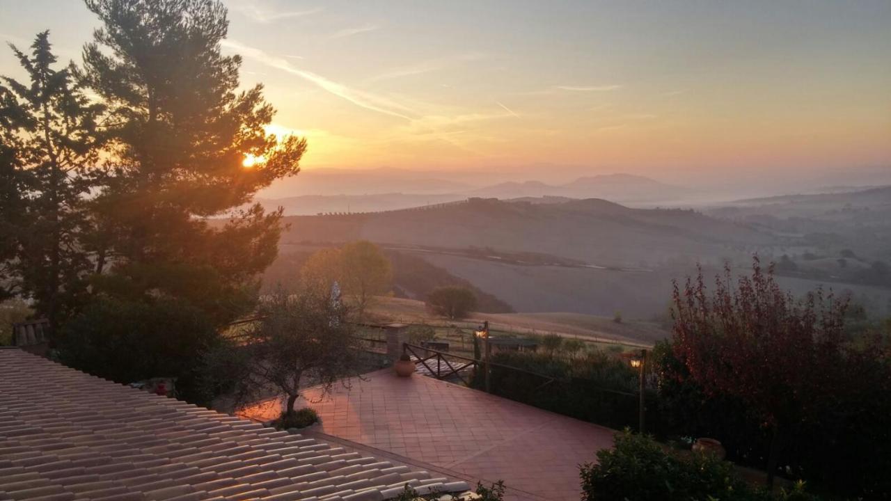 Country House La Collina Di Bargiano - Casa Raffaella アッレローナ エクステリア 写真