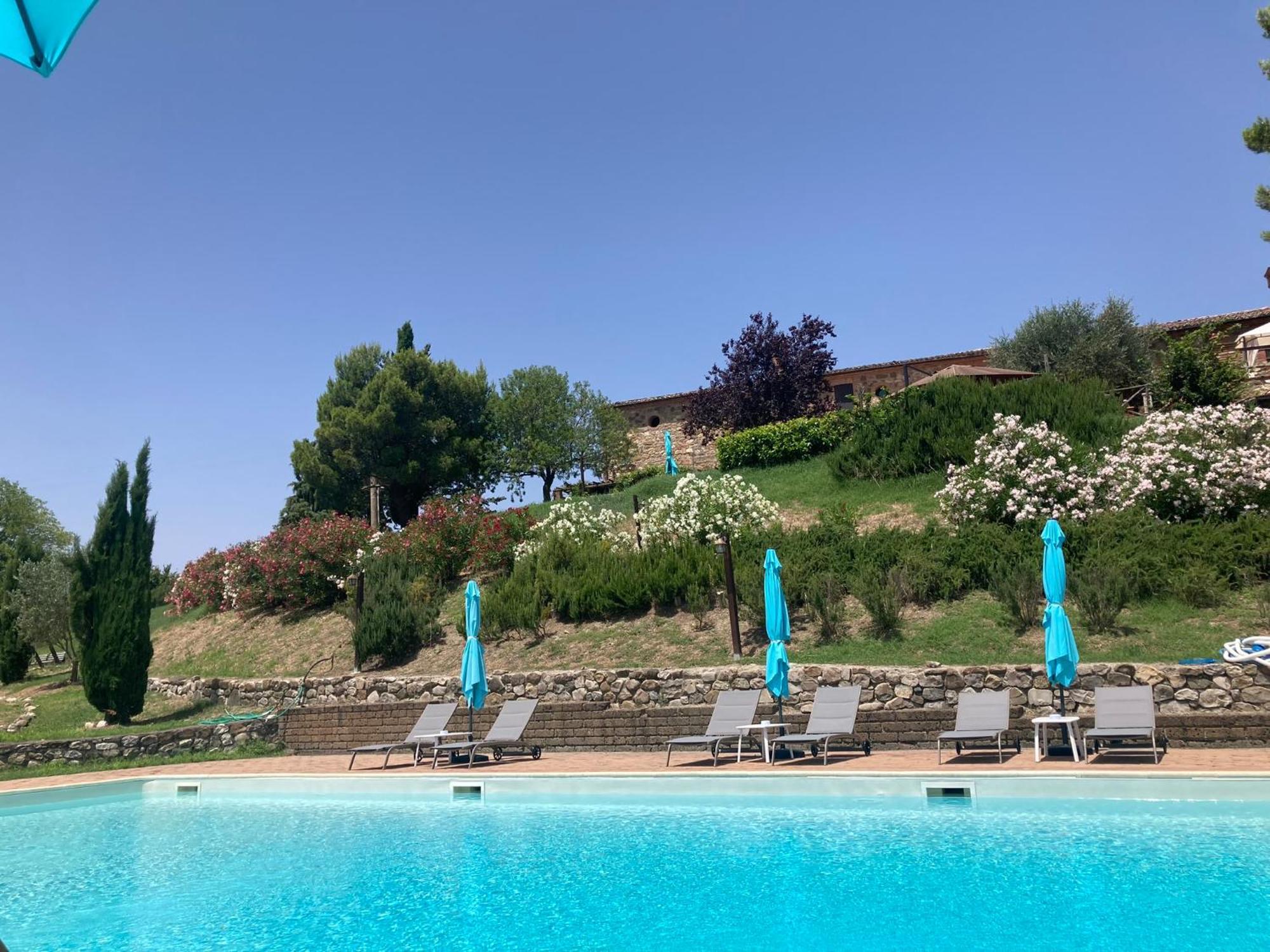 Country House La Collina Di Bargiano - Casa Raffaella アッレローナ エクステリア 写真