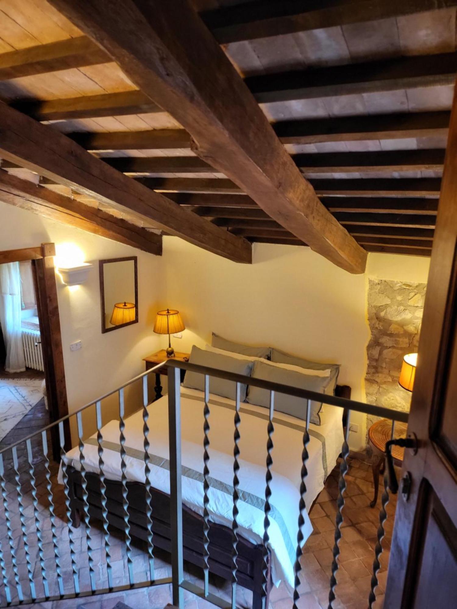 Country House La Collina Di Bargiano - Casa Raffaella アッレローナ エクステリア 写真