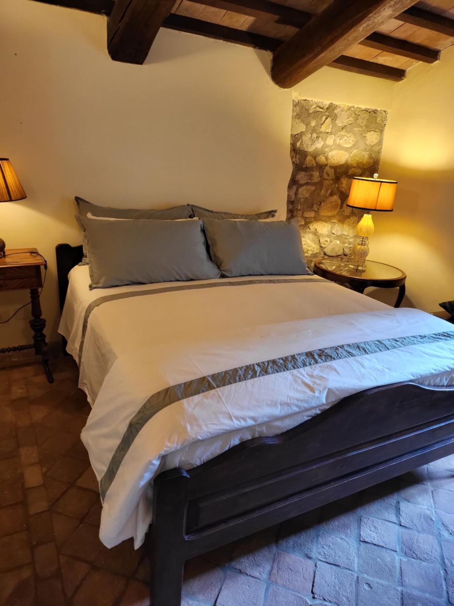 Country House La Collina Di Bargiano - Casa Raffaella アッレローナ エクステリア 写真