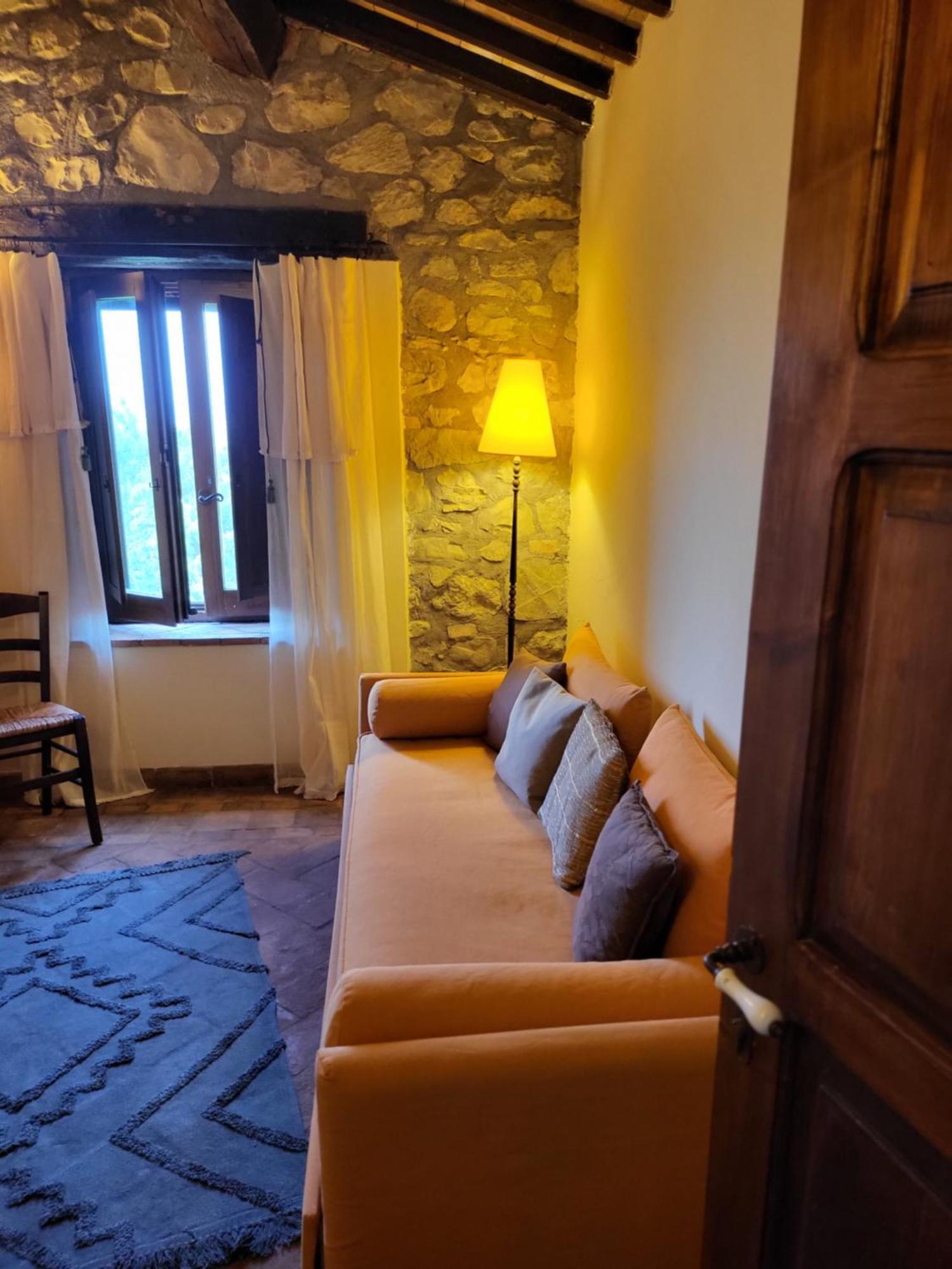 Country House La Collina Di Bargiano - Casa Raffaella アッレローナ エクステリア 写真