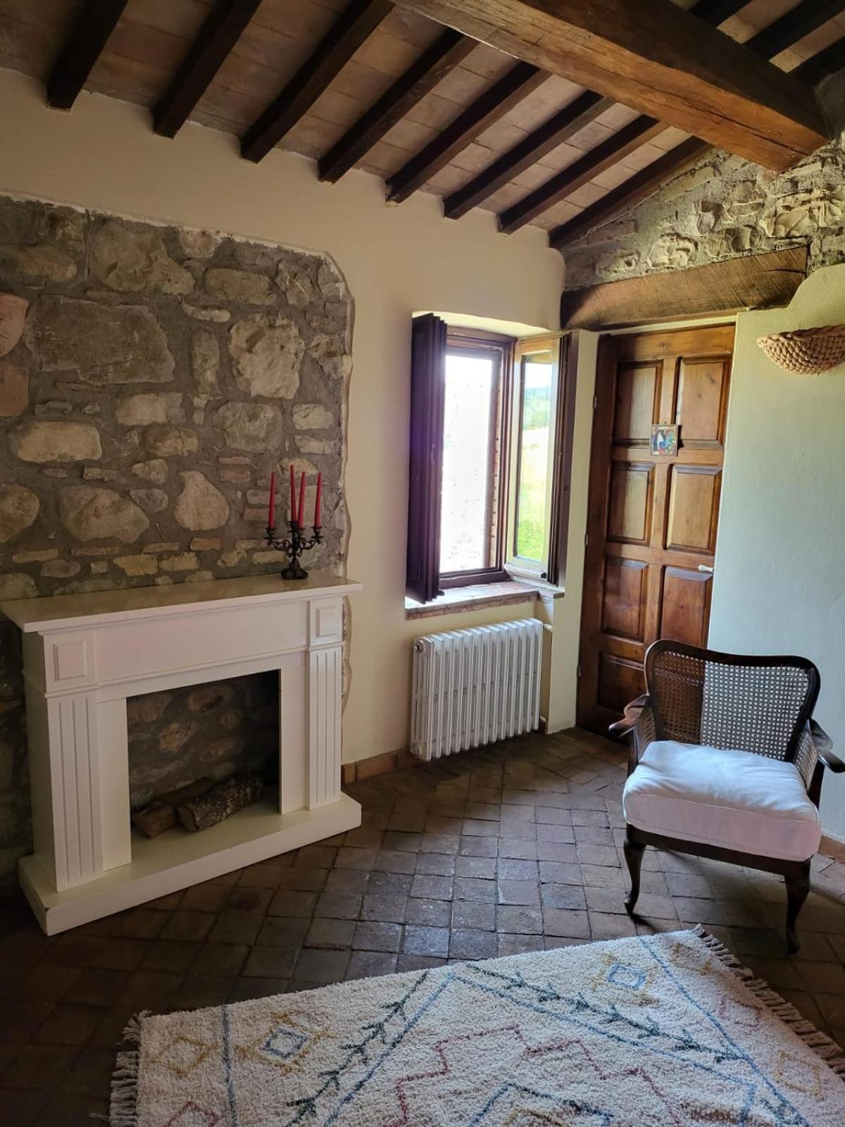 Country House La Collina Di Bargiano - Casa Raffaella アッレローナ エクステリア 写真