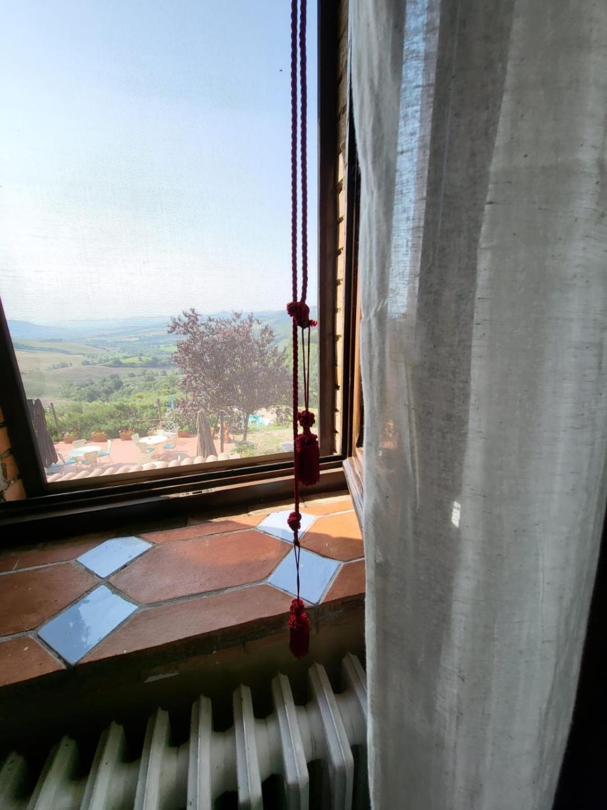 Country House La Collina Di Bargiano - Casa Raffaella アッレローナ エクステリア 写真